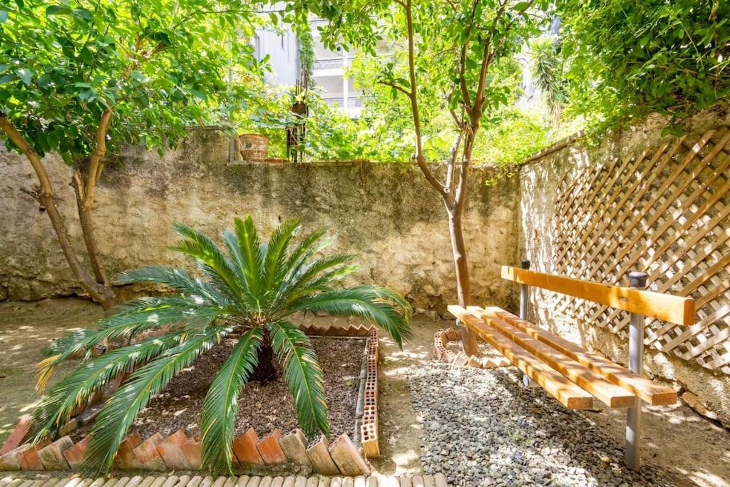 Secret Garden Downtown Apartment Atena Exterior foto